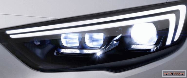 Světlomety Opel Insignia