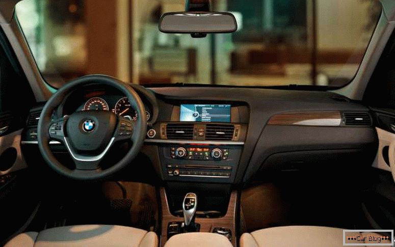 BMW X3 interiér restyling 2014