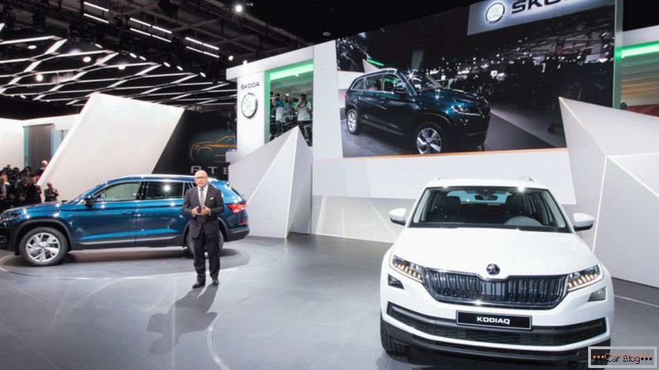 Češi na pařížském autosalonu představili přechod Škoda Kodiaq