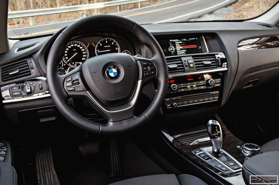 Salonek BMW X3
