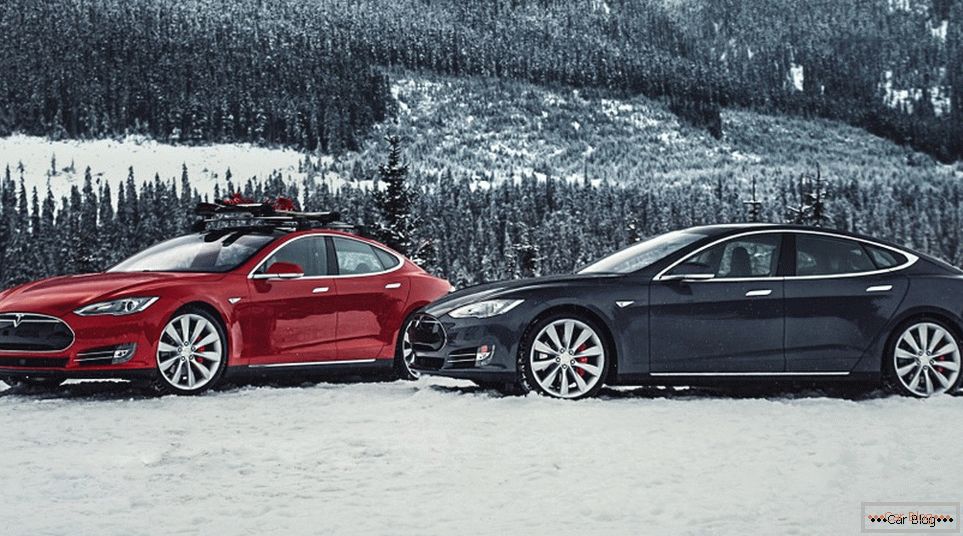 Devadesát tisíc výrobců Tesla Model S reaguje