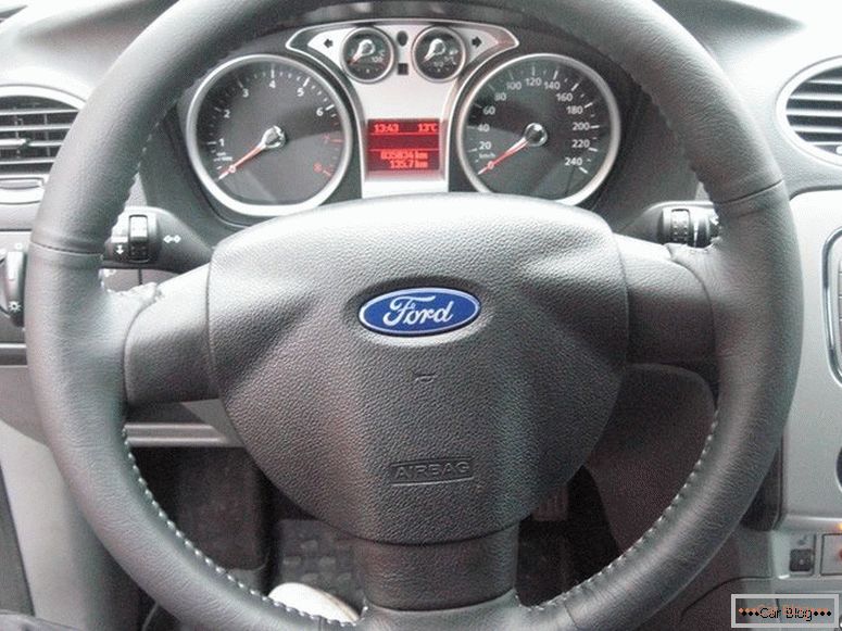 Volant Ford Focus 2