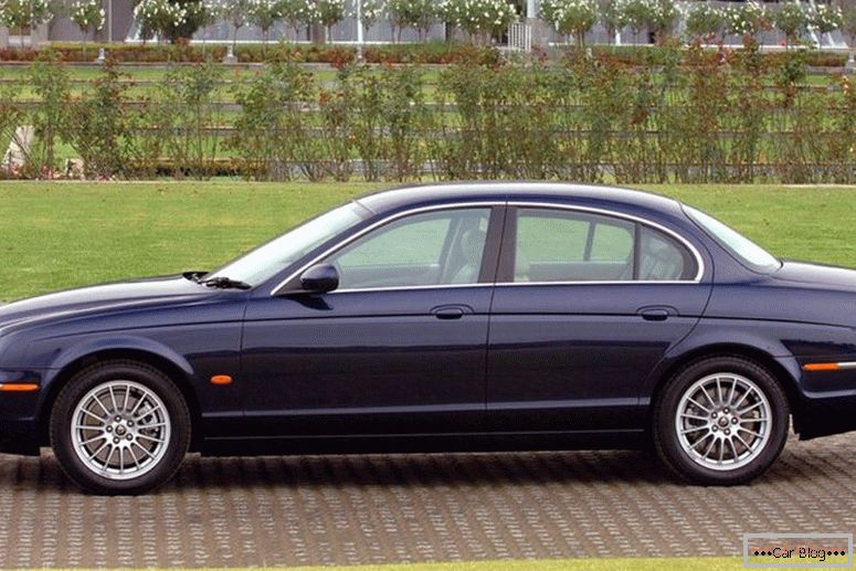 Jaguar 2001