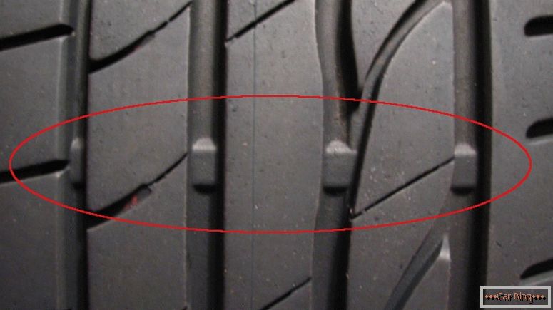 indikátor opotřebení pneumatik