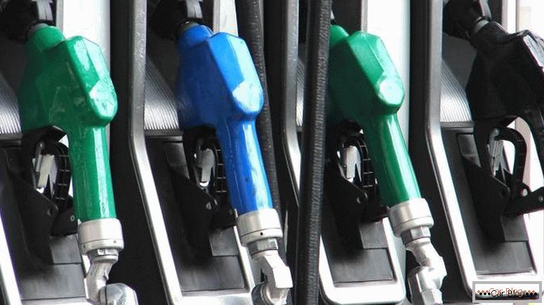 Provedení kontroly spotřeby paliva můžete naplnit vozem podle dobře zavedeného rozvrhu