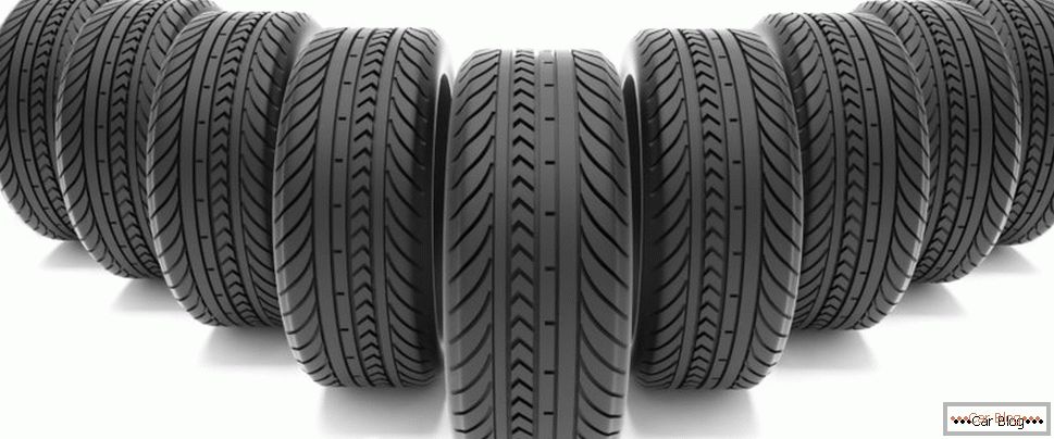celoroční pneumatiky pro automobily