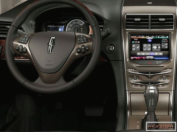 Vysoce kvalitní audio systém pro vozidlo Lincoln