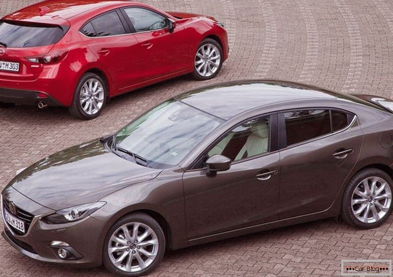 Nový Mazda 3 sedan a hatchback