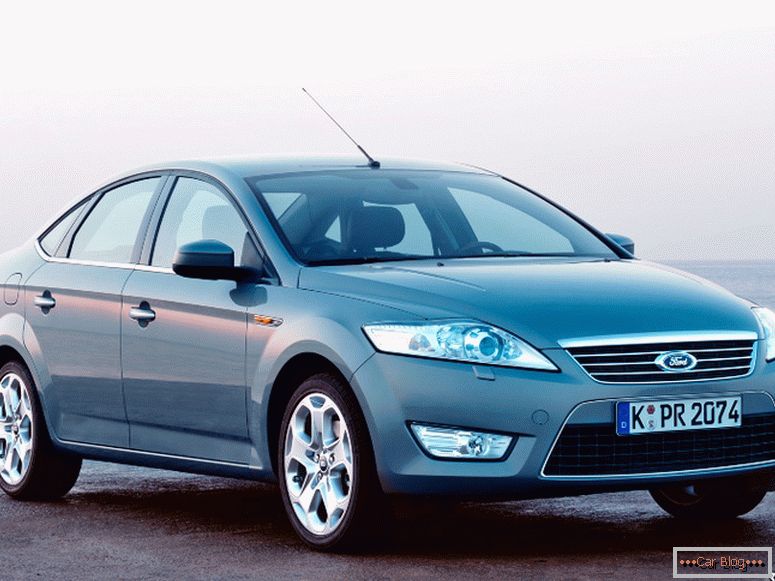 Ford Mondeo 2014 седан
