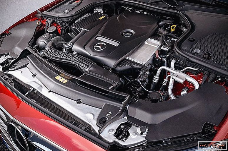 Mercedes-e-Class-w213-2016-motor