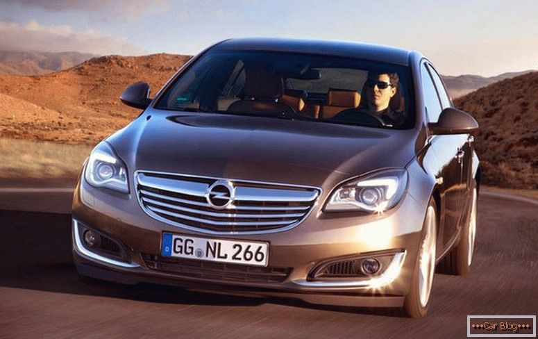 Cena Opel Insignia 2014