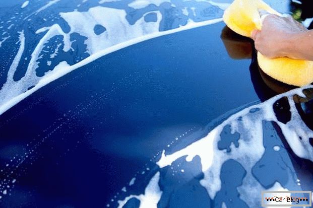 Ruční mytí aut