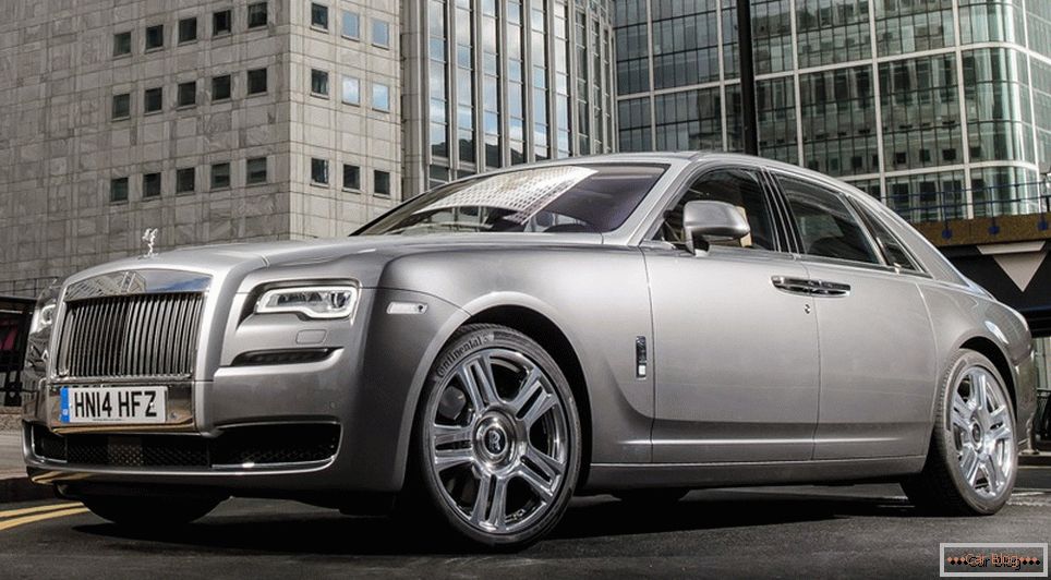 Rolls-Royces, Maserati a další třídy