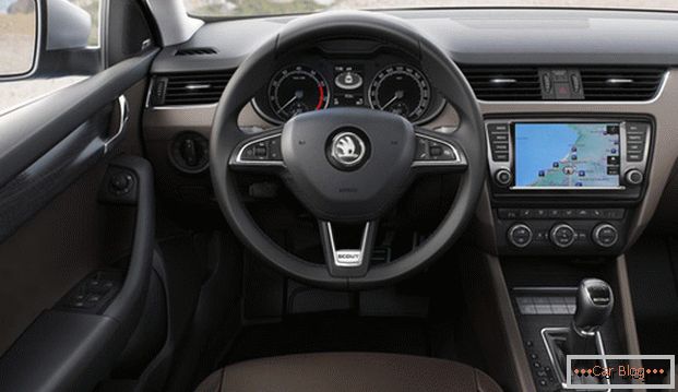 Uvnitř vozu Škoda Octavia
