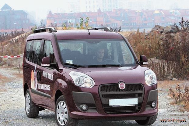 FIAT Doblo auto в пассажирском варианте может быть оснащён 7 сиденьями
