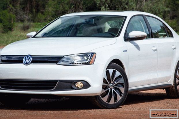 Vzhled автомобиля Volkswagen Jetta говорит о том, что перед нами настоящий «немец»