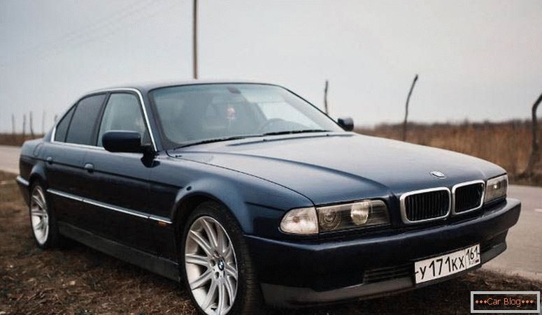 BMW 7 (E38) fotografie