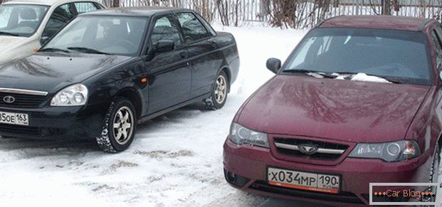 Ruská Lada Priora a Daewoo Nexia uzbecké shromáždění - což je pro našeho spotřebitele přijatelnější