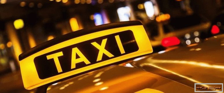 jak si půjčit auto v taxi